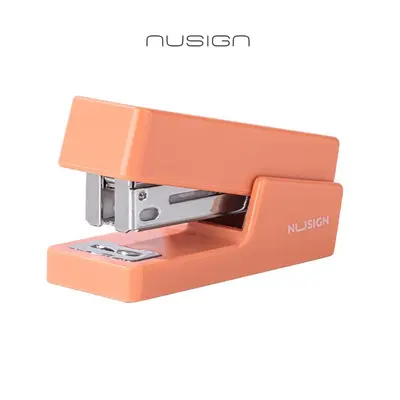 Корица на „Телбод Nusign Classic, ENS083, за 12 л.(80 г), телчета 24(26)/6, пластмаса + метал, розов"