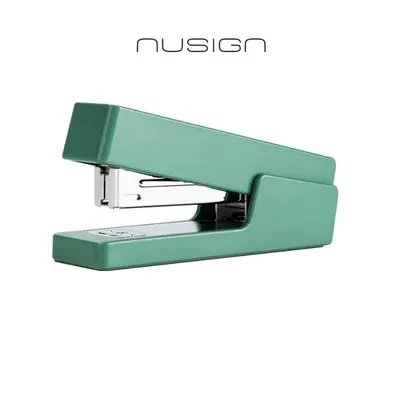 Корица на „Телбод Nusign Classic, ЕNS084, за 20 л.(80 г), телчета 24(26)/6, пластмаса + метал, зелен"
